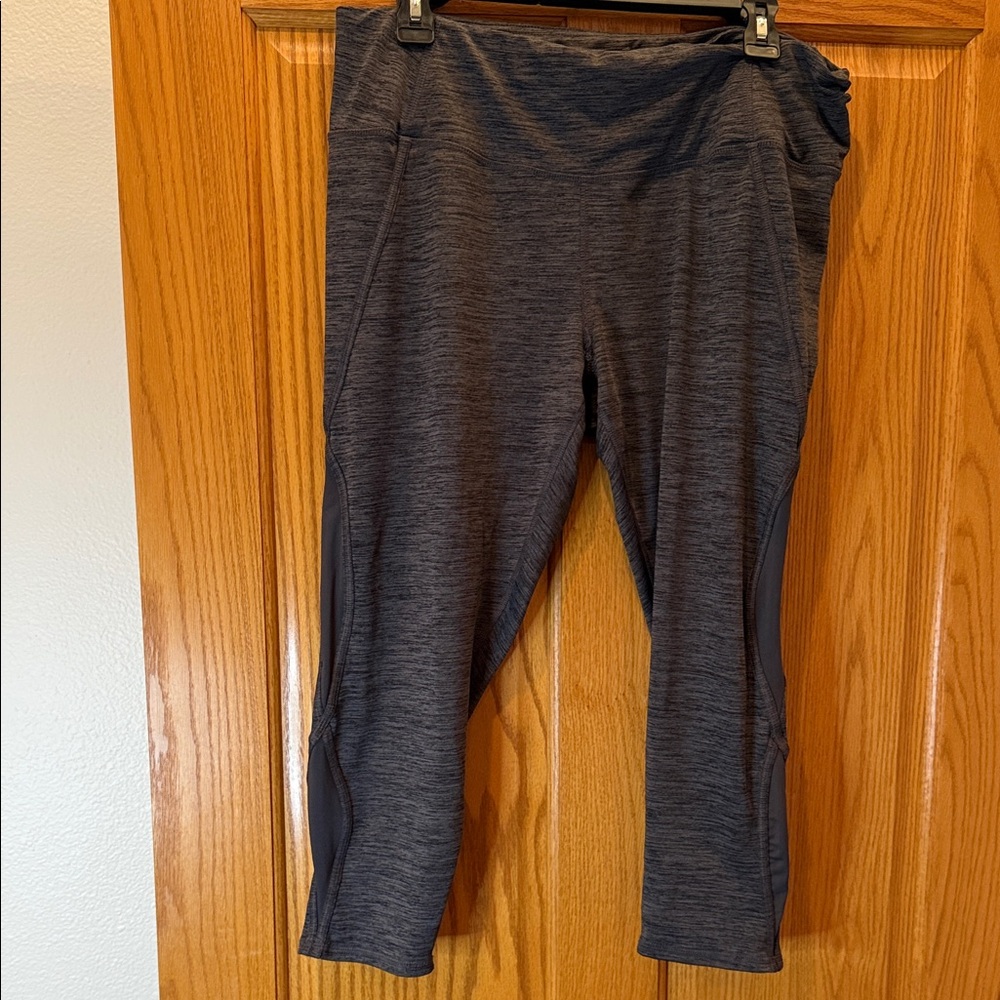Avia Charcoal Performance Capri Leggings